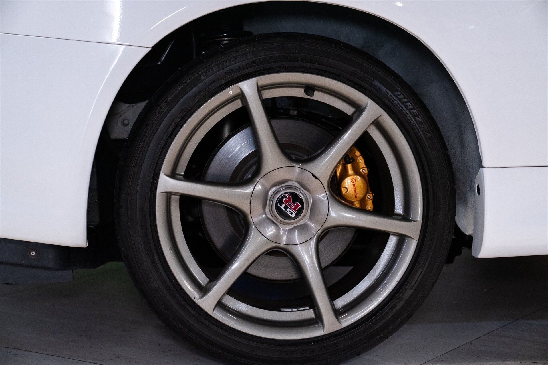 2000 Nissan GT-R V-Spec II - Photo 8