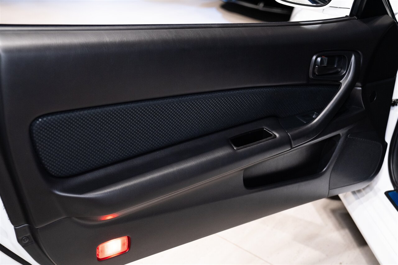 2000 Nissan GT-R V-Spec II - Photo 45 - Beverly Hills, CA 90212