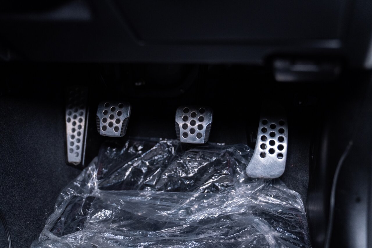 2000 Nissan GT-R V-Spec II - Photo 19 - Beverly Hills, CA 90212