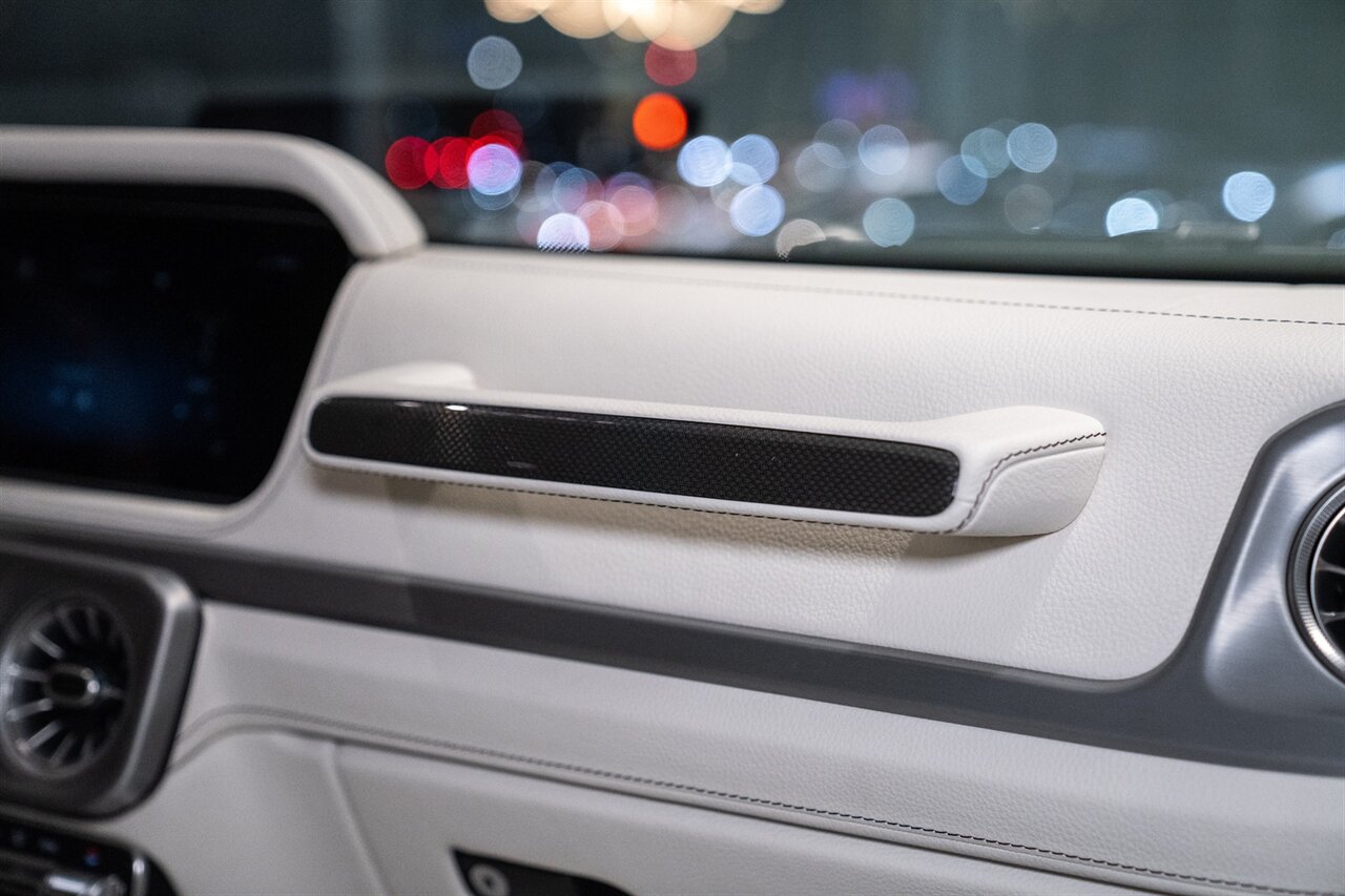 2025 Mercedes-Benz AMG G 700 Brabus - Photo 30 - Beverly Hills, CA 90212