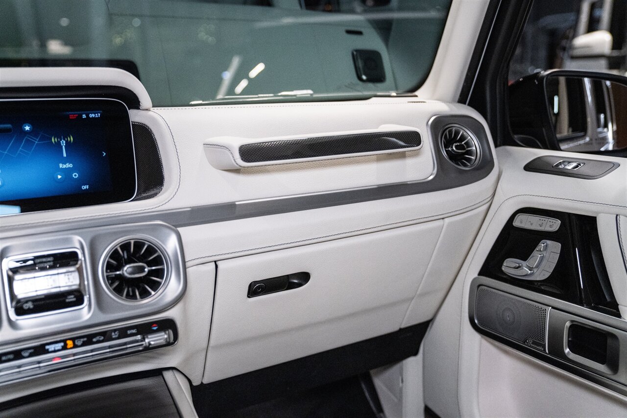 2025 Mercedes-Benz AMG G 700 Brabus - Photo 41 - Beverly Hills, CA 90212