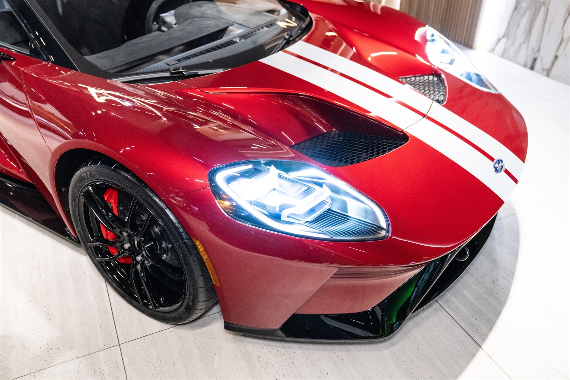 2018 Ford GT - Photo 13
