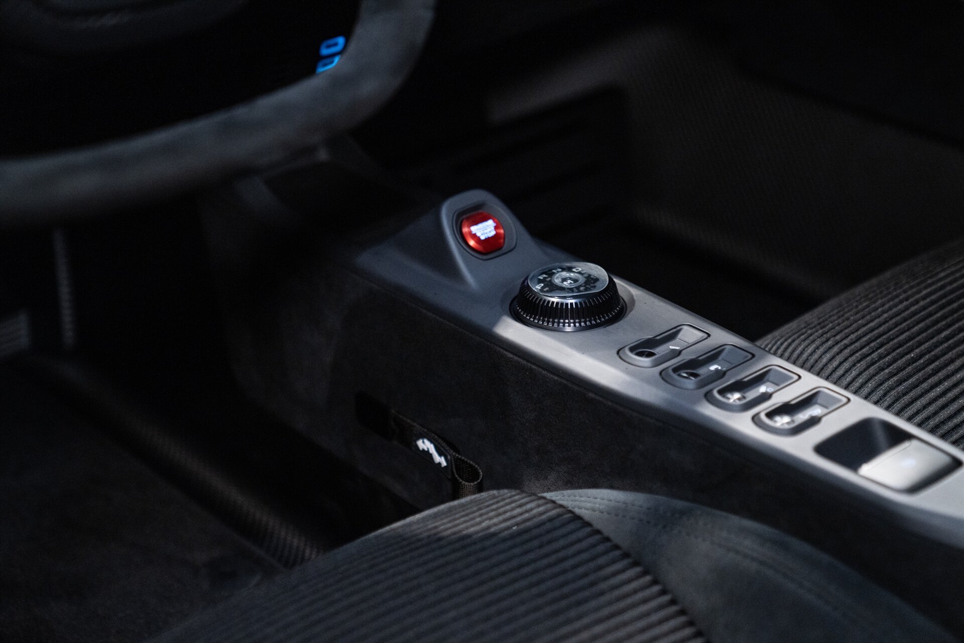 2018 Ford GT - Photo 28