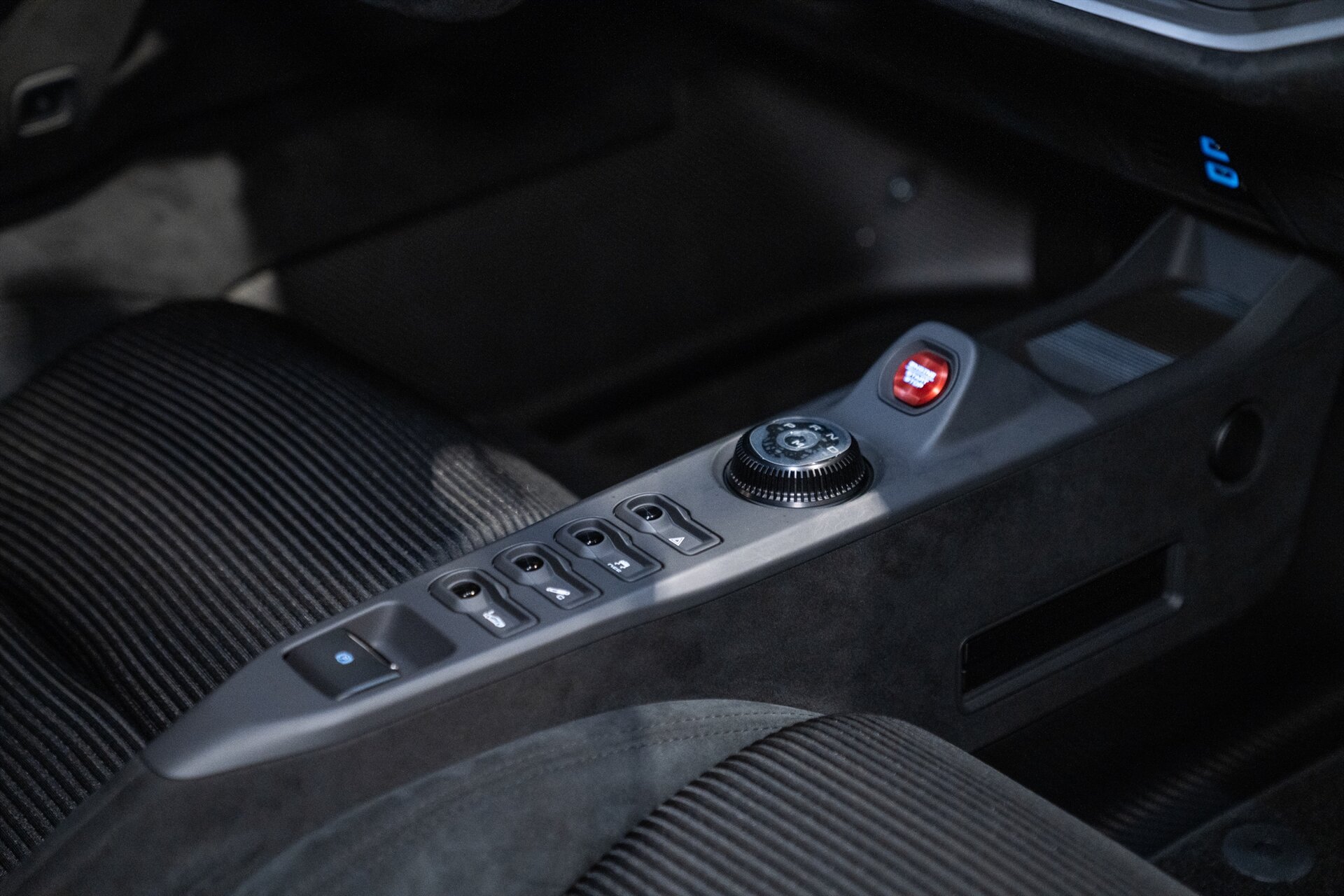 2018 Ford GT - Photo 37