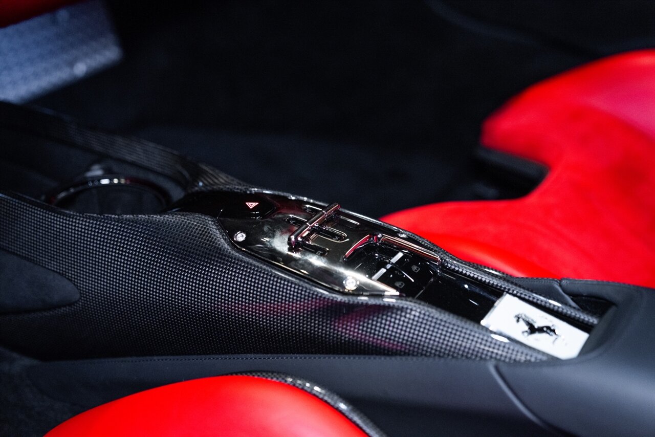 2021 Ferrari SF90 Stradale   - Photo 20 - Beverly Hills, CA 90212