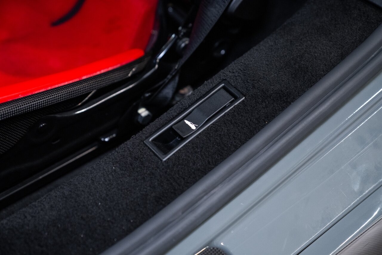 2021 Ferrari SF90 Stradale   - Photo 19 - Beverly Hills, CA 90212