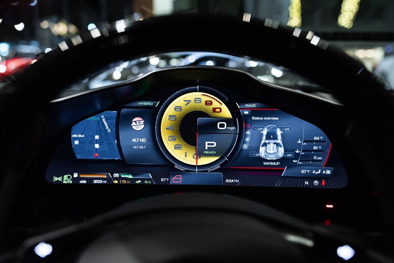 2021 Ferrari SF90 Stradale   - Photo 33 - Beverly Hills, CA 90212