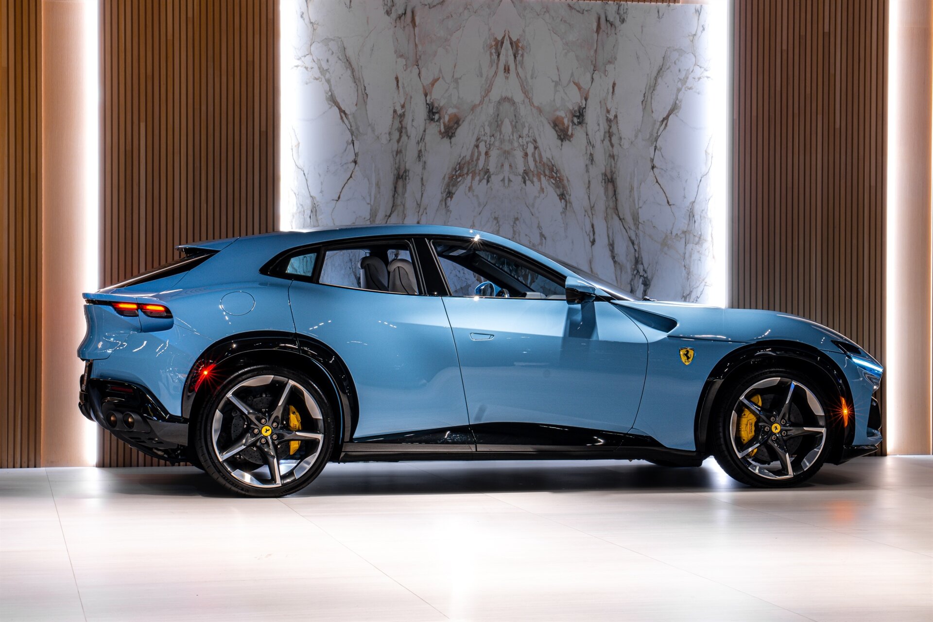 2025 Ferrari Purosangue - Photo 5