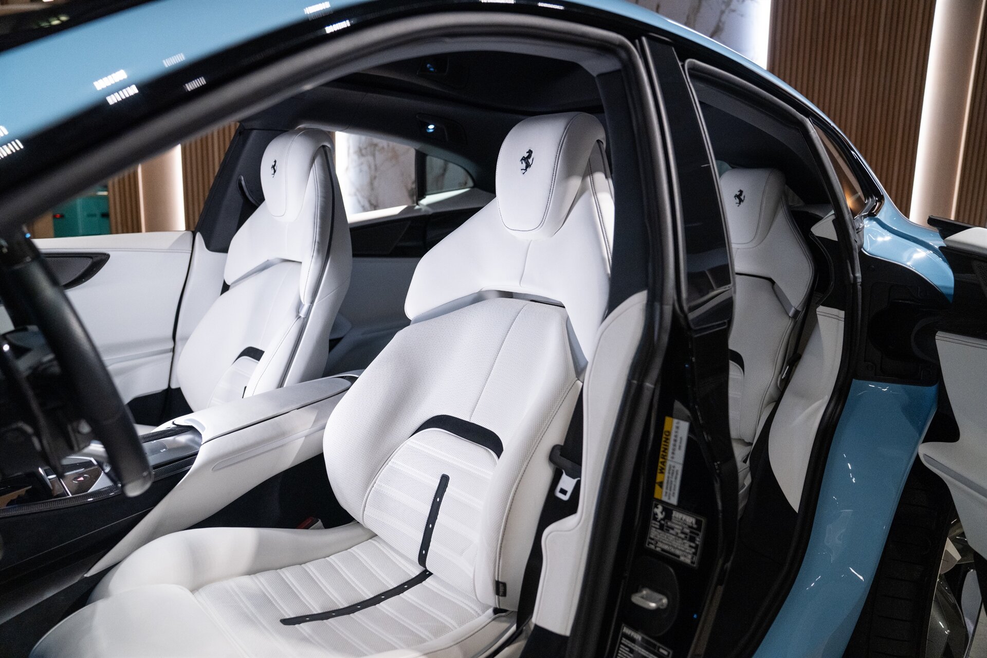 2025 Ferrari Purosangue - Photo 12