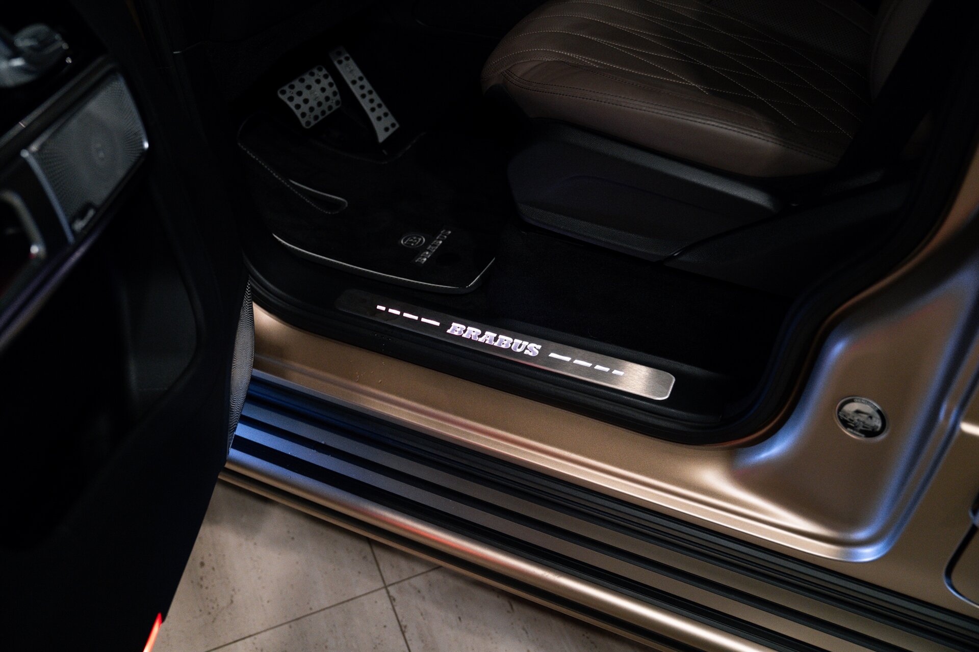 2025 Mercedes-Benz G-Class AMG G 700 Brabus - Photo 42