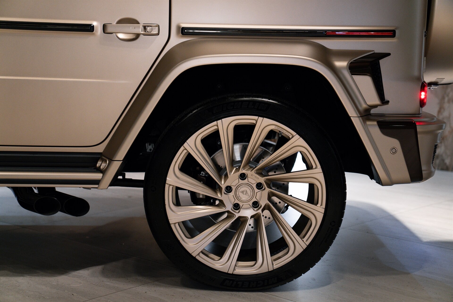 2025 Mercedes-Benz G-Class AMG G 700 Brabus - Photo 14