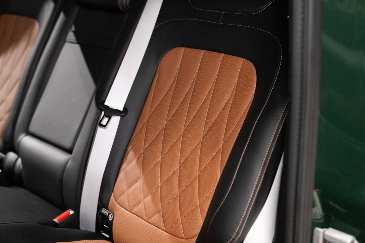 2025 Mercedes-Benz AMG G 63   - Photo 11 - Beverly Hills, CA 90212