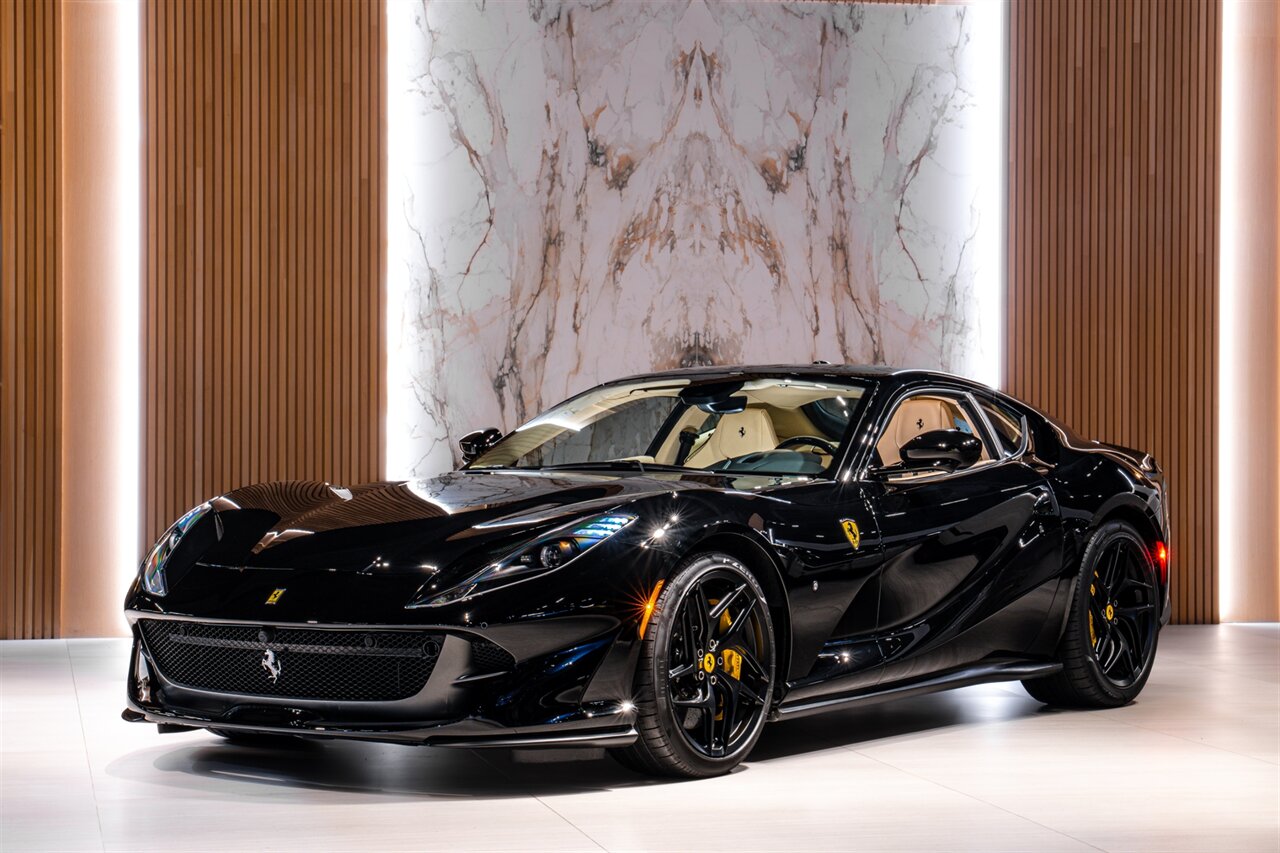 2020 Ferrari 812 Superfast   - Photo 1 - Beverly Hills, CA 90212