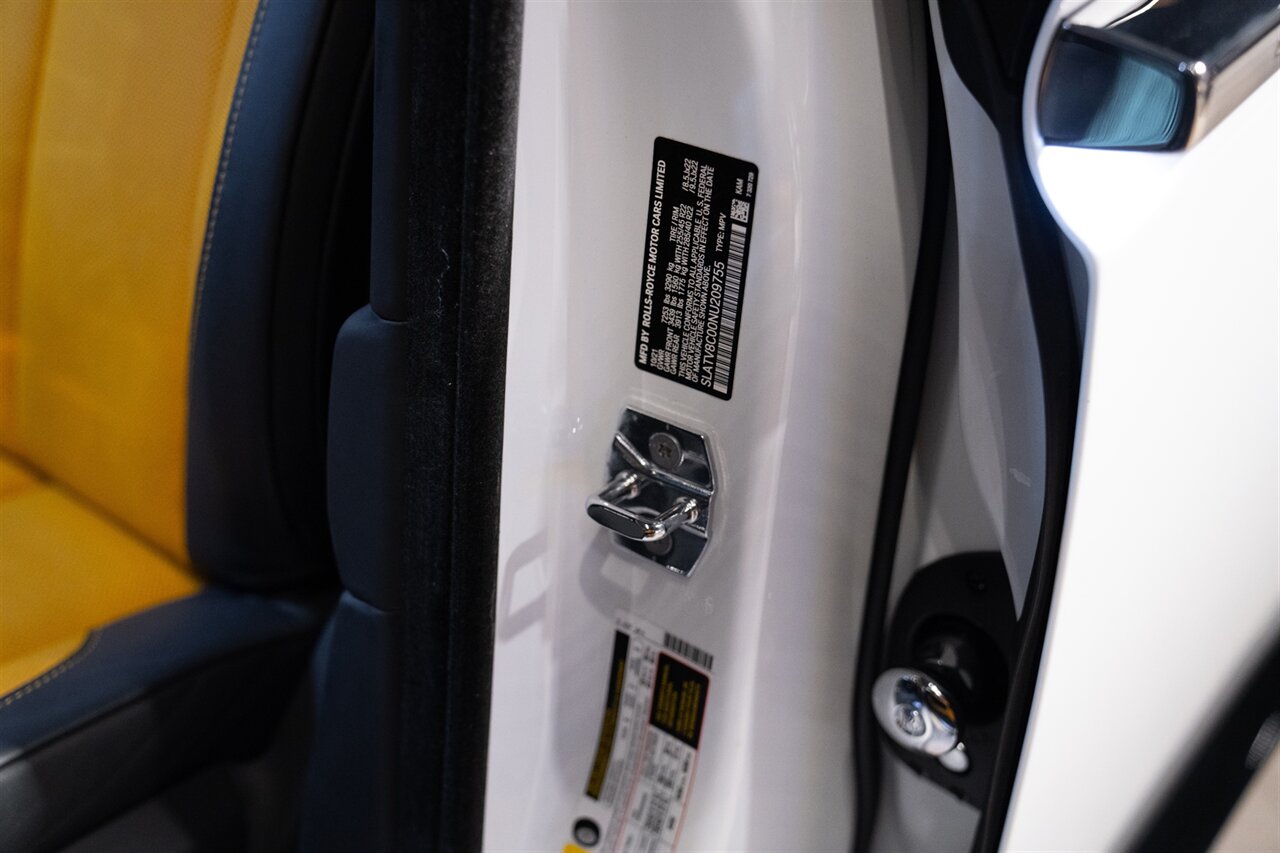 2022 Rolls-Royce Black Badge Cullinan   - Photo 22 - Beverly Hills, CA 90212