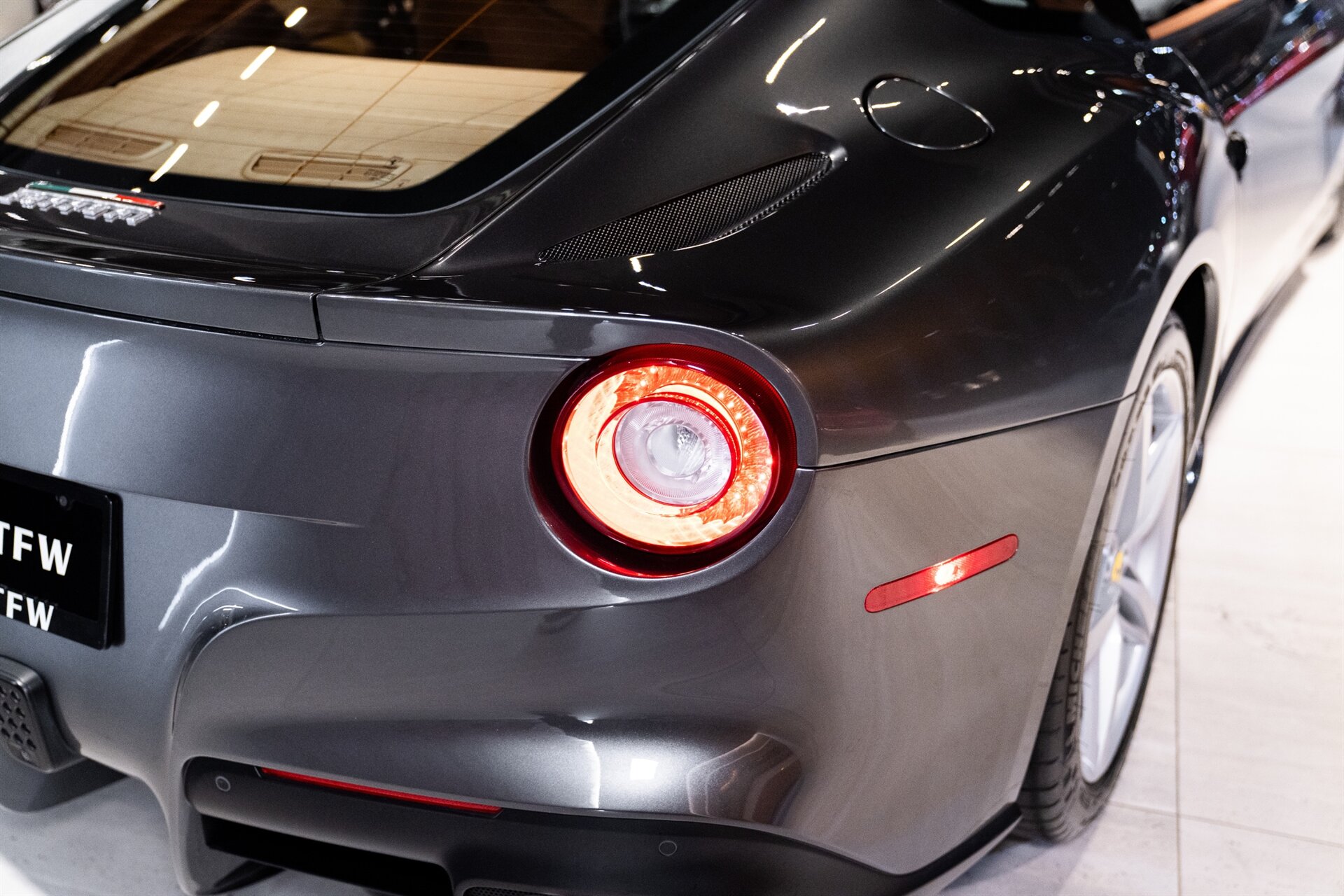 2017 Ferrari F12berlinetta - Photo 29