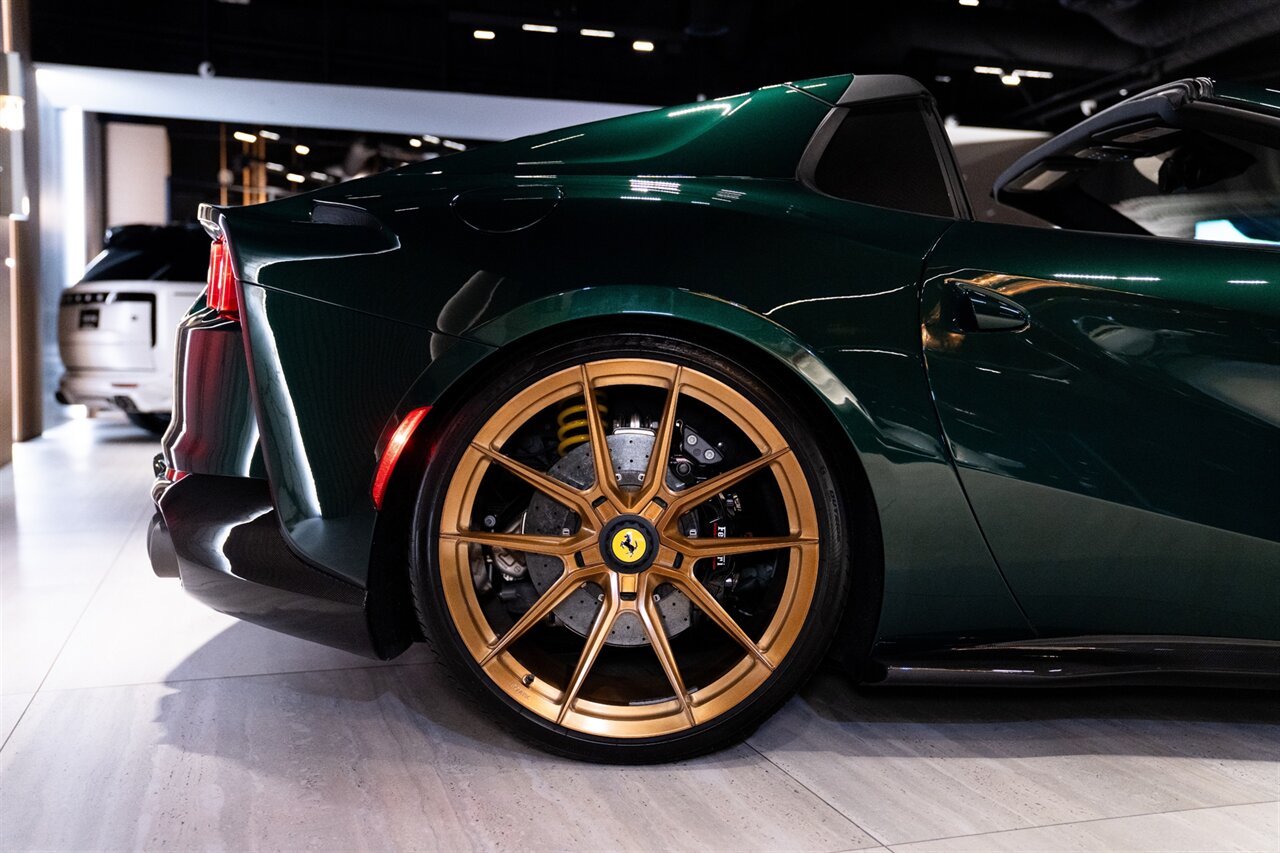 2023 Ferrari 812 GTS - Photo 27 - Beverly Hills, CA 90212