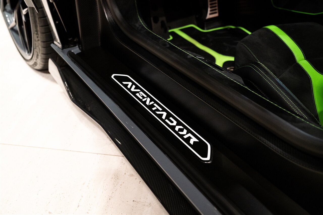 2020 Lamborghini Aventador LP 770-4 SVJ Roadster - Photo 27 - Beverly Hills, CA 90212