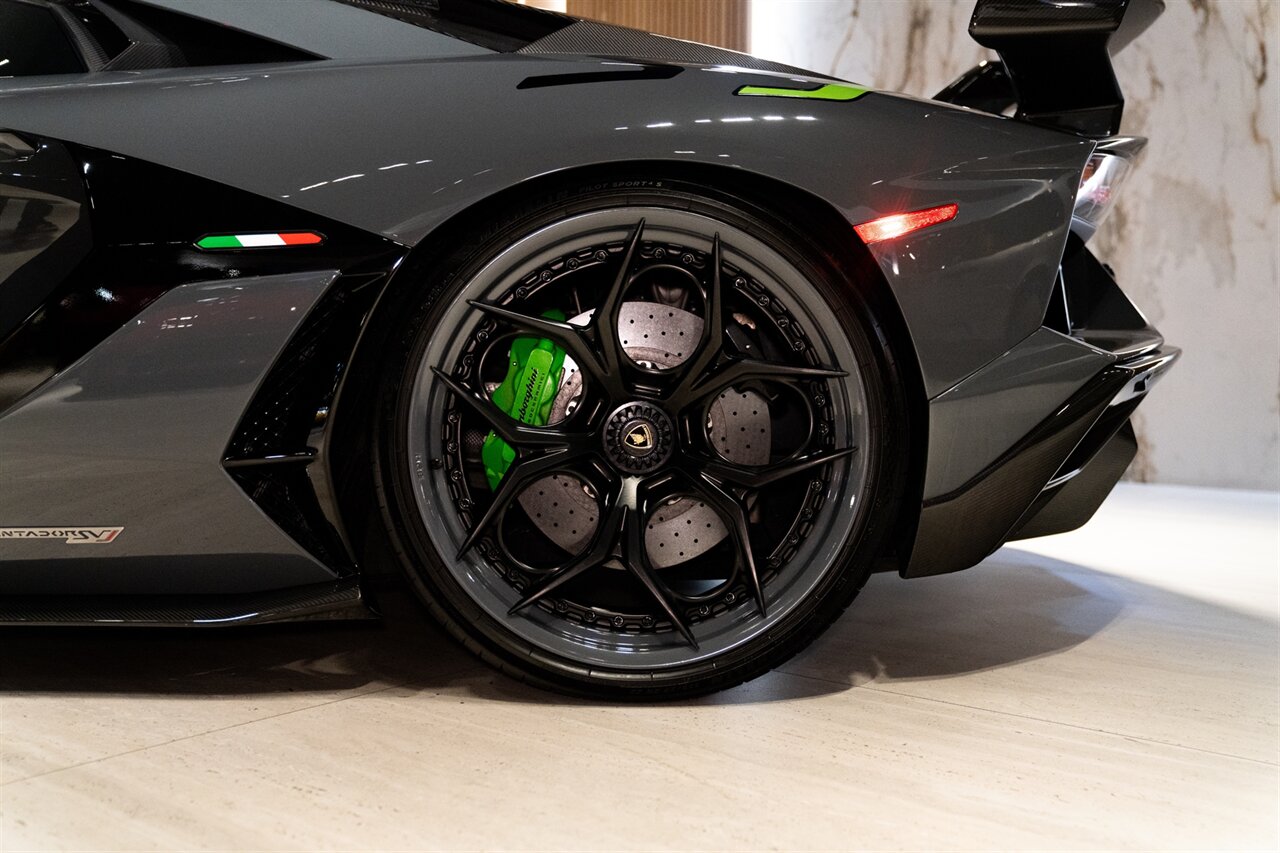 2020 Lamborghini Aventador LP 770-4 SVJ Roadster - Photo 31 - Beverly Hills, CA 90212
