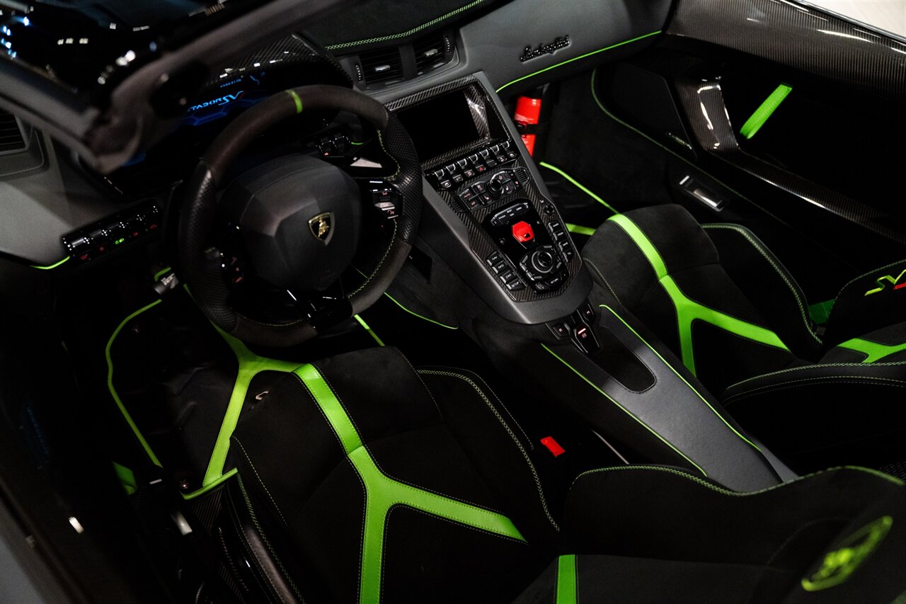2020 Lamborghini Aventador LP 770-4 SVJ Roadster - Photo 39 - Beverly Hills, CA 90212