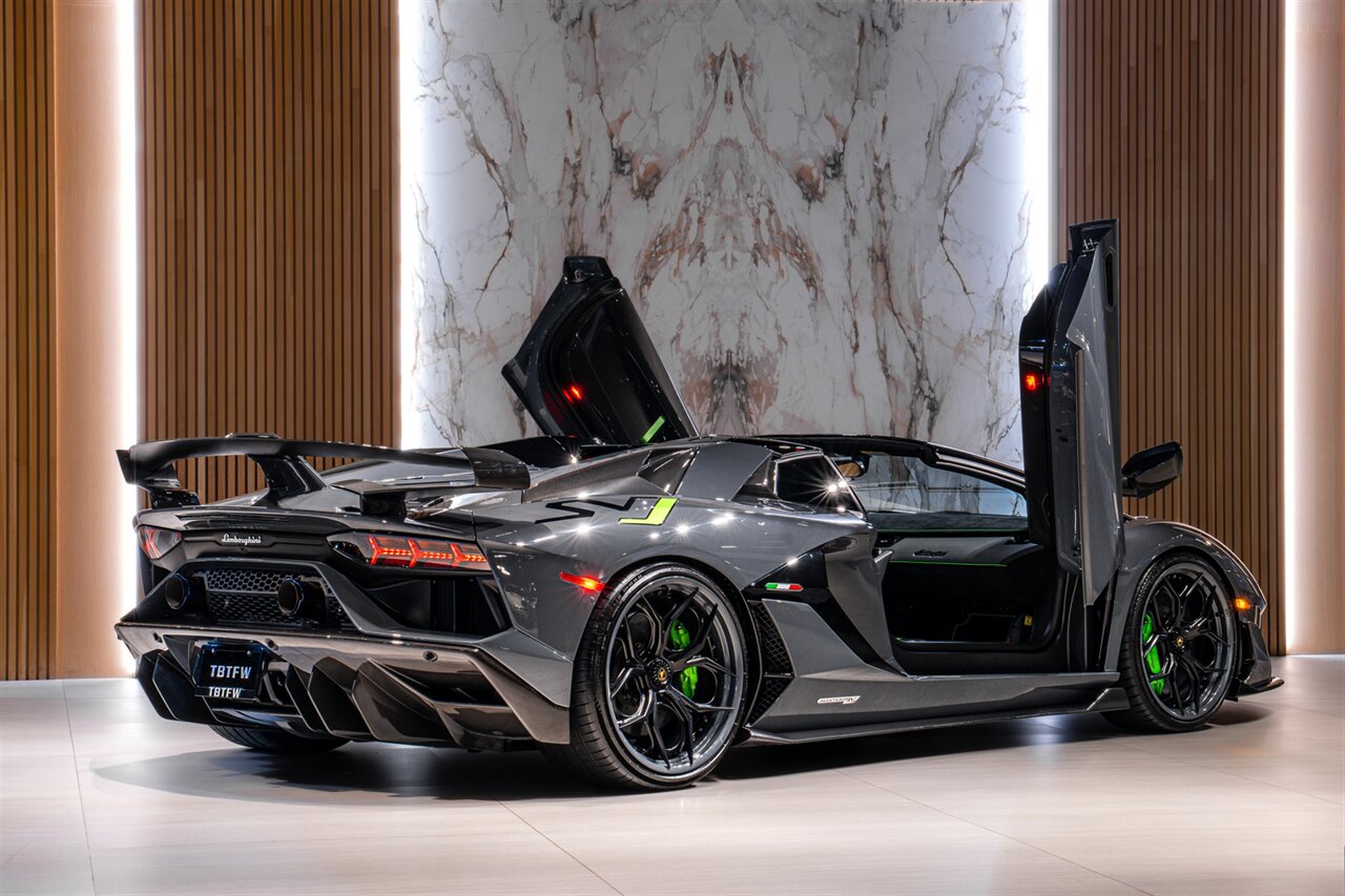2020 Lamborghini Aventador LP 770-4 SVJ Roadster - Photo 6 - Beverly Hills, CA 90212