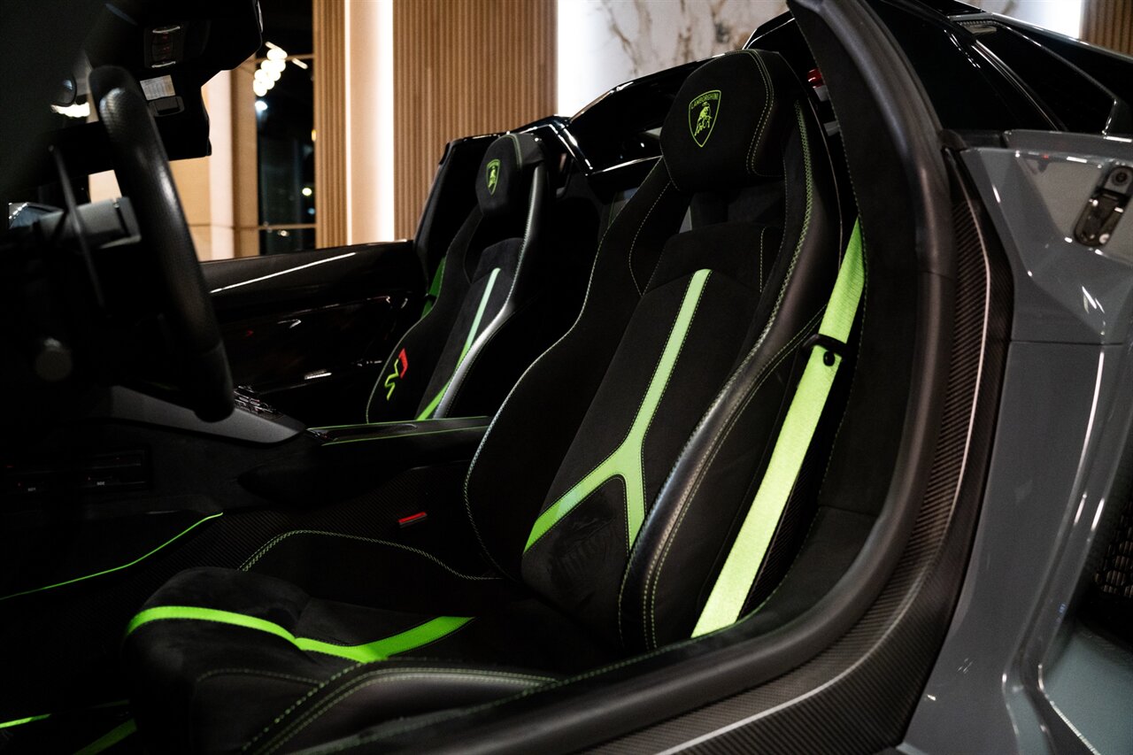 2020 Lamborghini Aventador LP 770-4 SVJ Roadster - Photo 36 - Beverly Hills, CA 90212