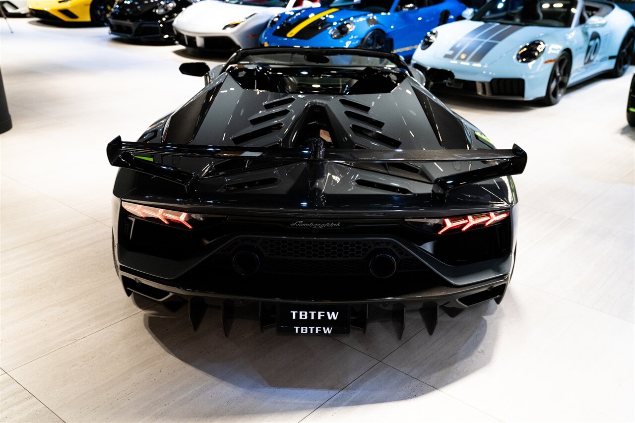2020 Lamborghini Aventador LP 770-4 SVJ Roadster - Photo 22 - Beverly Hills, CA 90212