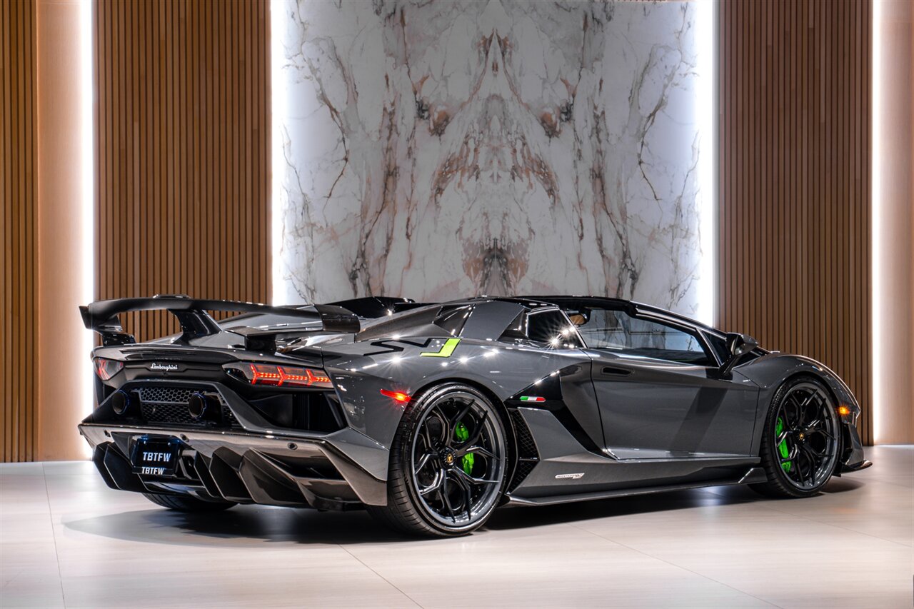 2020 Lamborghini Aventador LP 770-4 SVJ Roadster - Photo 5 - Beverly Hills, CA 90212
