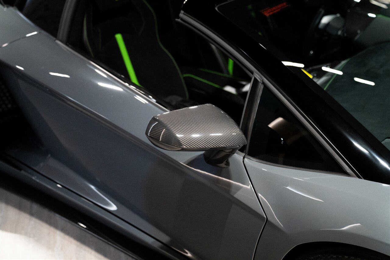 2020 Lamborghini Aventador LP 770-4 SVJ Roadster - Photo 13 - Beverly Hills, CA 90212