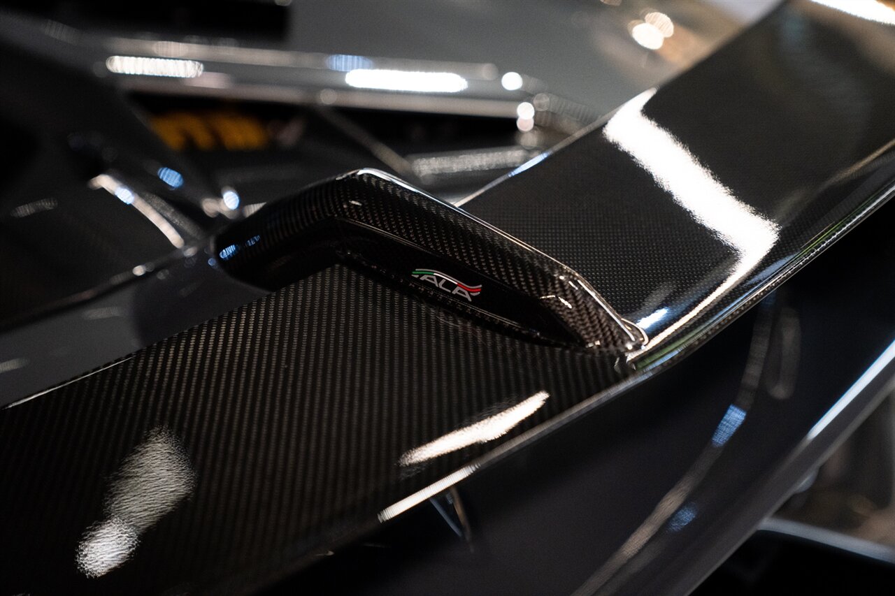 2020 Lamborghini Aventador LP 770-4 SVJ Roadster - Photo 18 - Beverly Hills, CA 90212