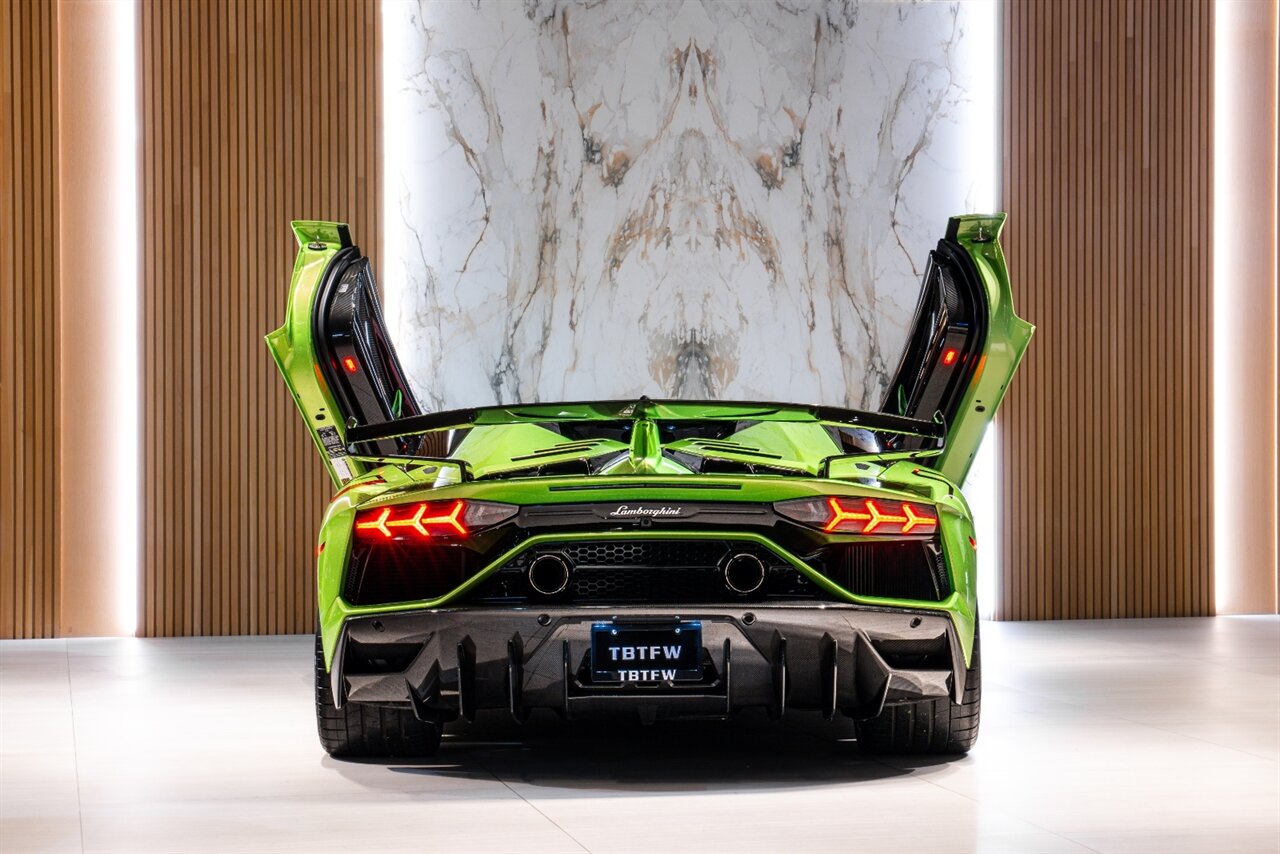 2021 Lamborghini Aventador LP 770-4 SVJ - Photo 9 - Beverly Hills, CA 90212