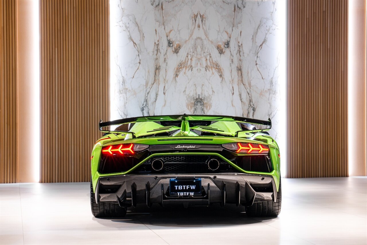 2021 Lamborghini Aventador LP 770-4 SVJ - Photo 8 - Beverly Hills, CA 90212
