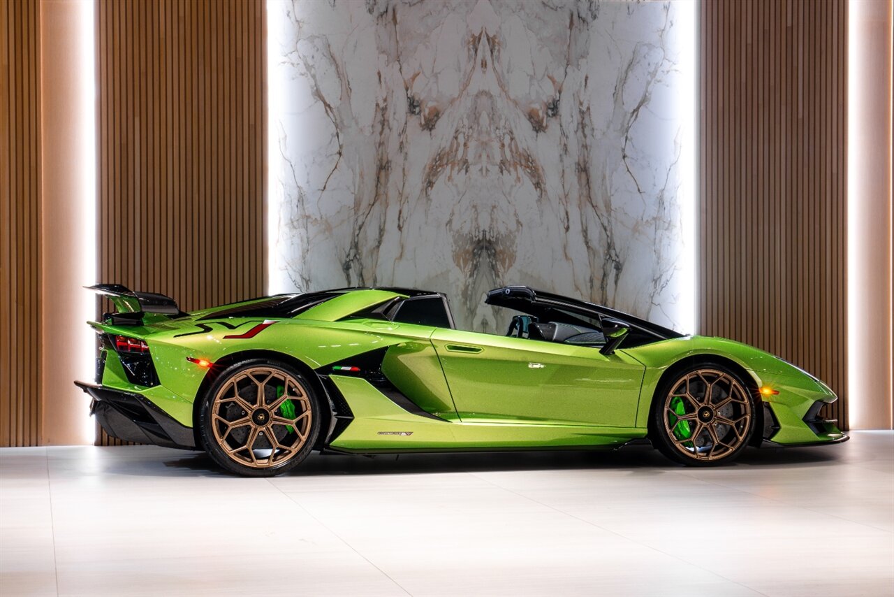 2021 Lamborghini Aventador LP 770-4 SVJ - Photo 4 - Beverly Hills, CA 90212