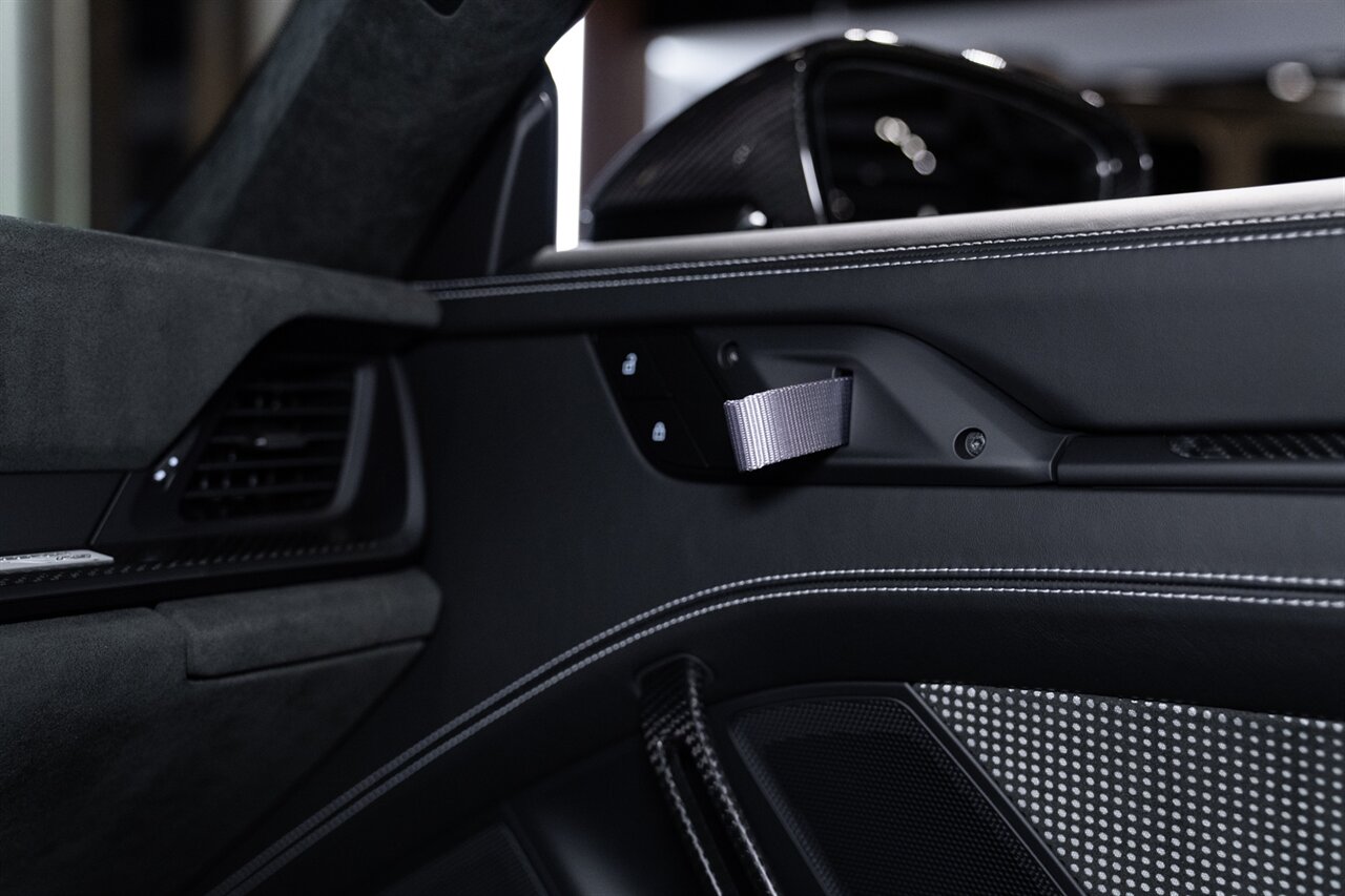 2025 Porsche 911 GT3 RS - Photo 36 - Beverly Hills, CA 90212