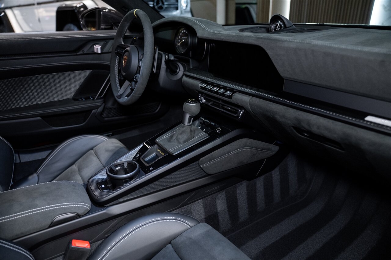 2025 Porsche 911 GT3 RS - Photo 28 - Beverly Hills, CA 90212