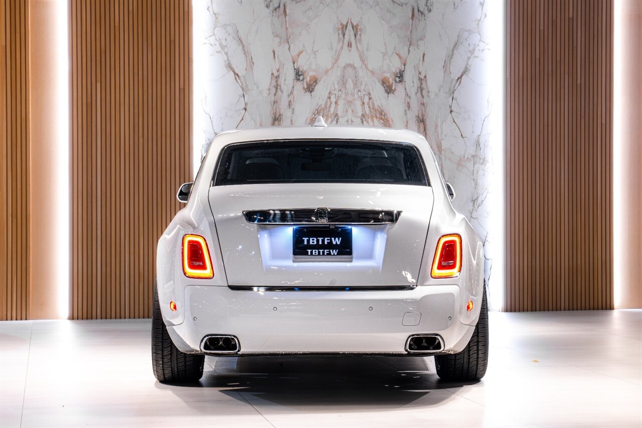 2025 Rolls-Royce Phantom - Photo 6 - Beverly Hills, CA 90212