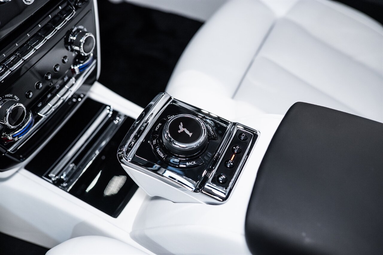 2025 Rolls-Royce Phantom - Photo 12 - Beverly Hills, CA 90212