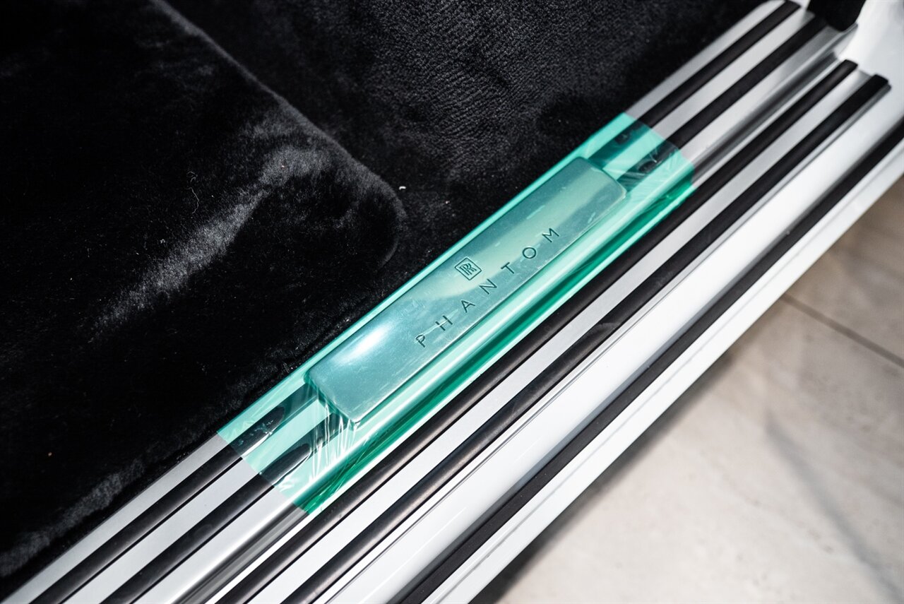 2025 Rolls-Royce Phantom - Photo 17 - Beverly Hills, CA 90212