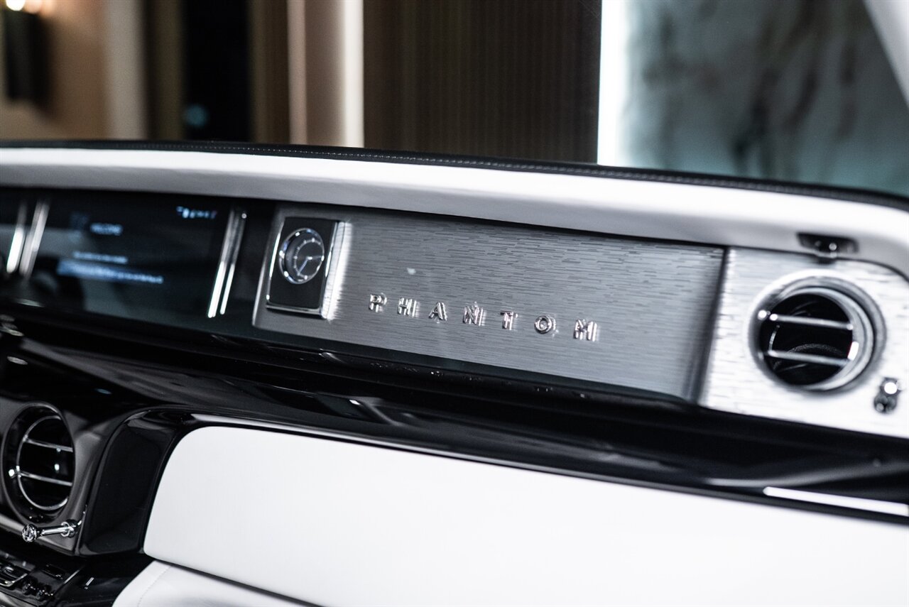 2025 Rolls-Royce Phantom - Photo 24 - Beverly Hills, CA 90212