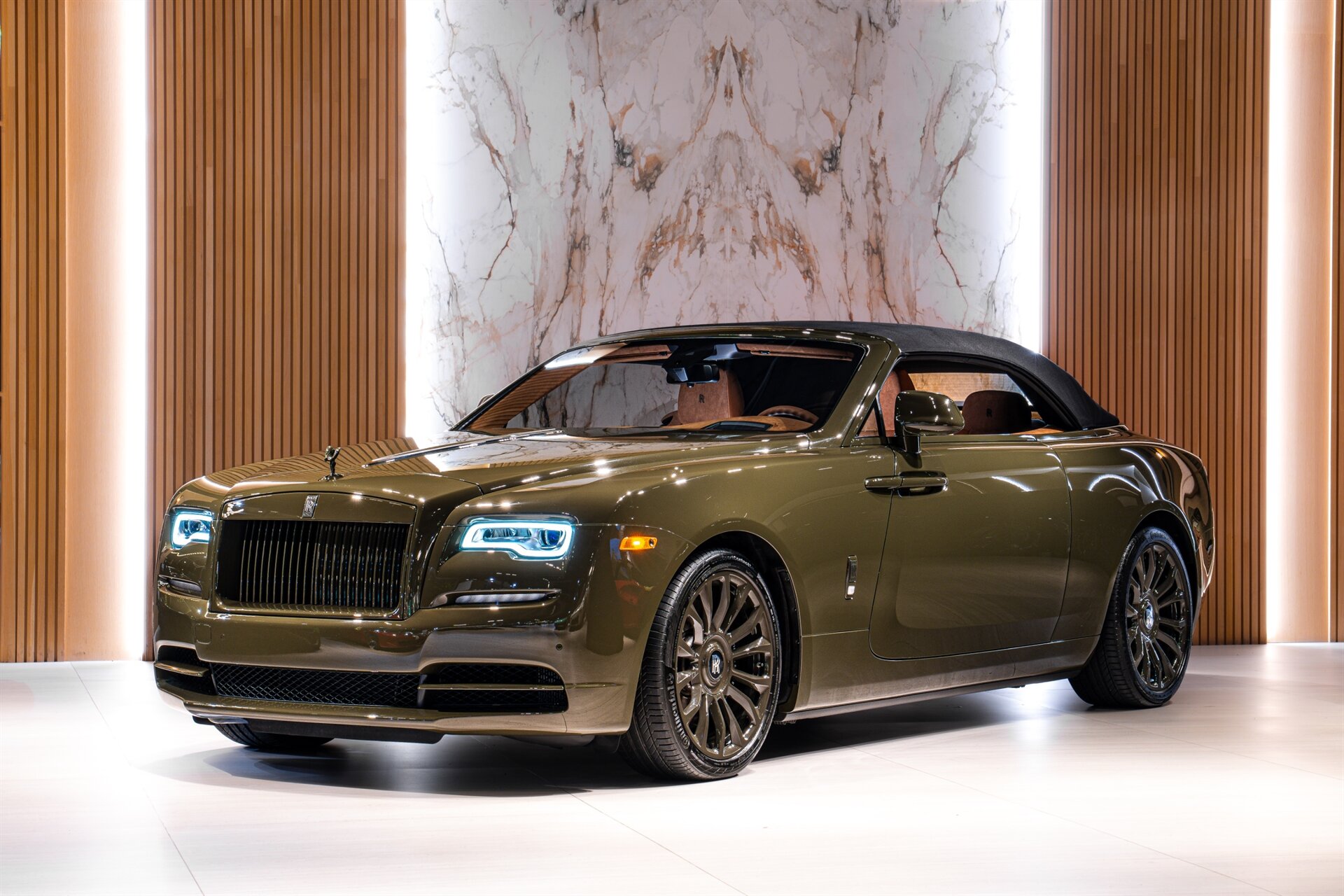 2021 Rolls-Royce Dawn - Photo 3