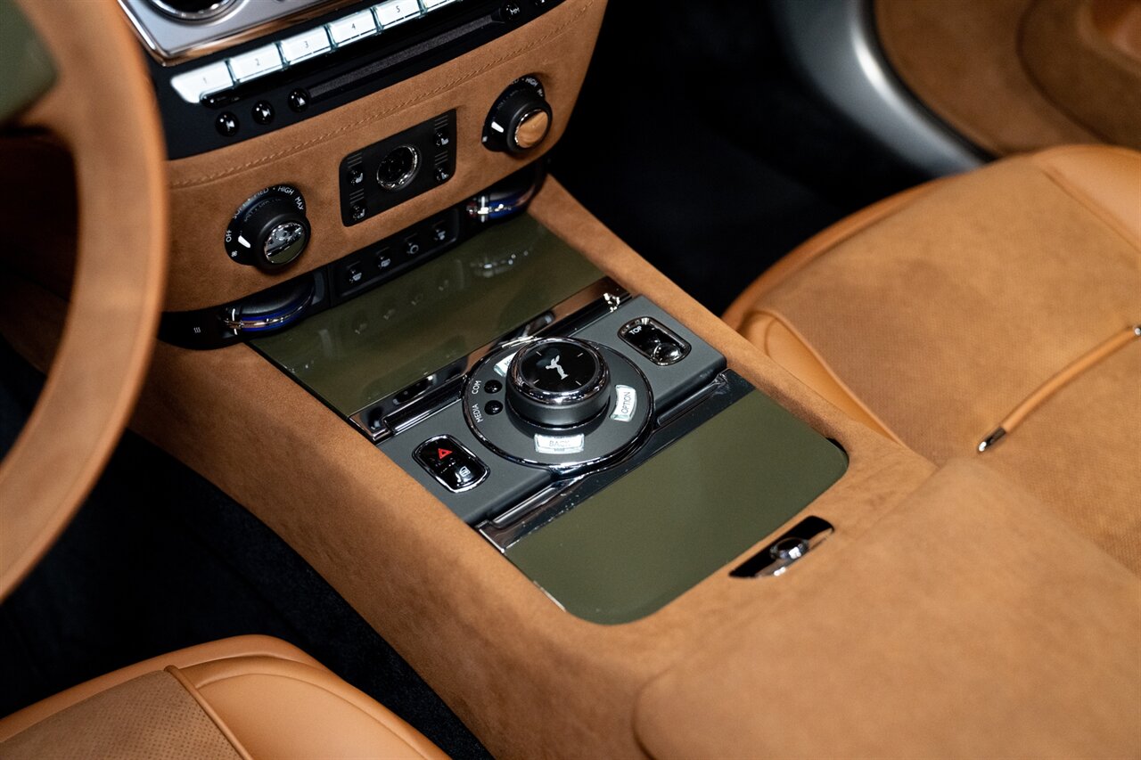 2021 Rolls-Royce Dawn   - Photo 16 - Beverly Hills, CA 90212