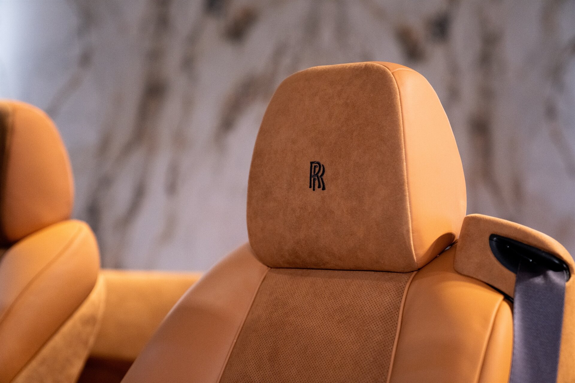 2021 Rolls-Royce Dawn - Photo 30