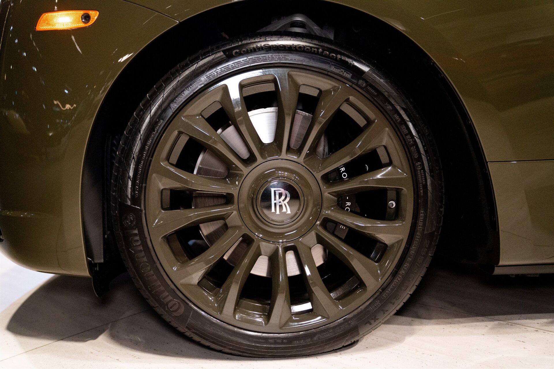 2021 Rolls-Royce Dawn - Photo 11