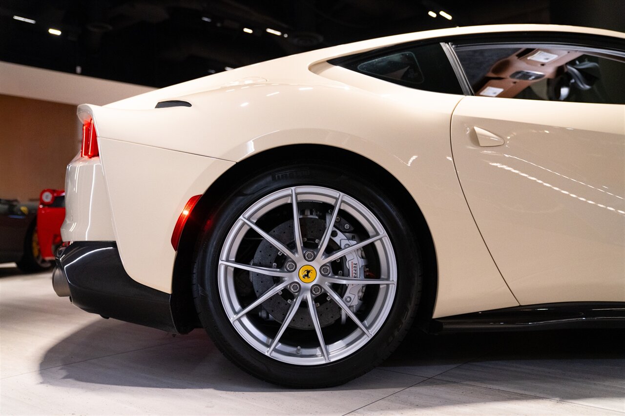 2019 Ferrari 812 Superfast - Photo 11 - Beverly Hills, CA 90212