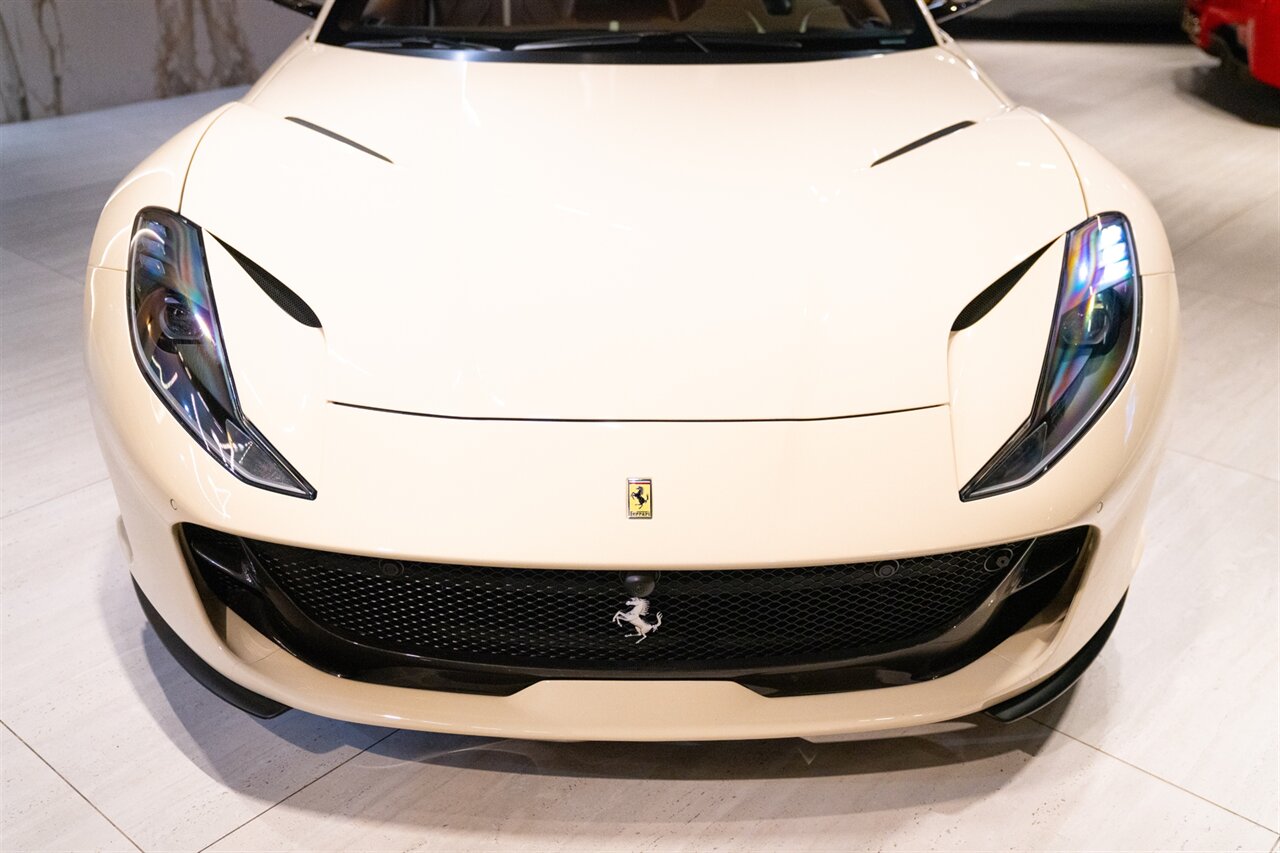 2019 Ferrari 812 Superfast - Photo 5 - Beverly Hills, CA 90212