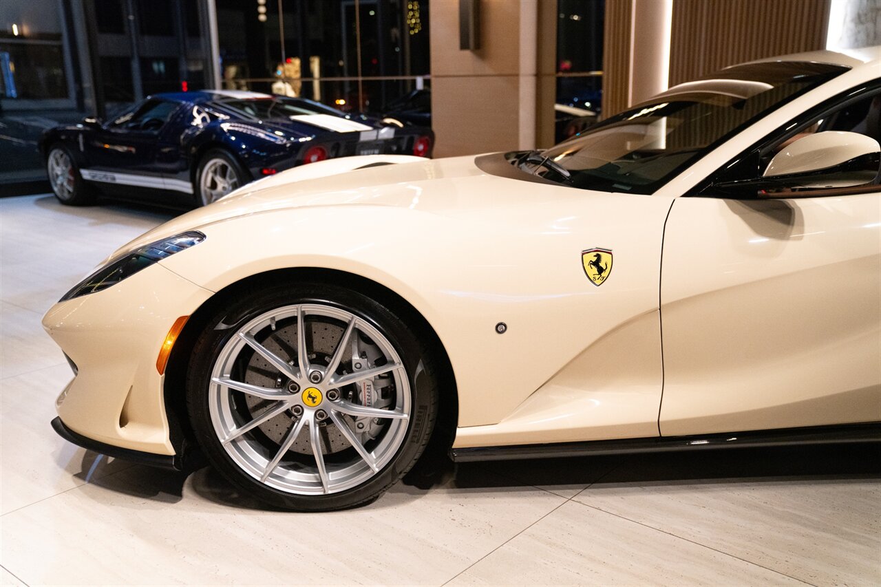 2019 Ferrari 812 Superfast - Photo 14 - Beverly Hills, CA 90212