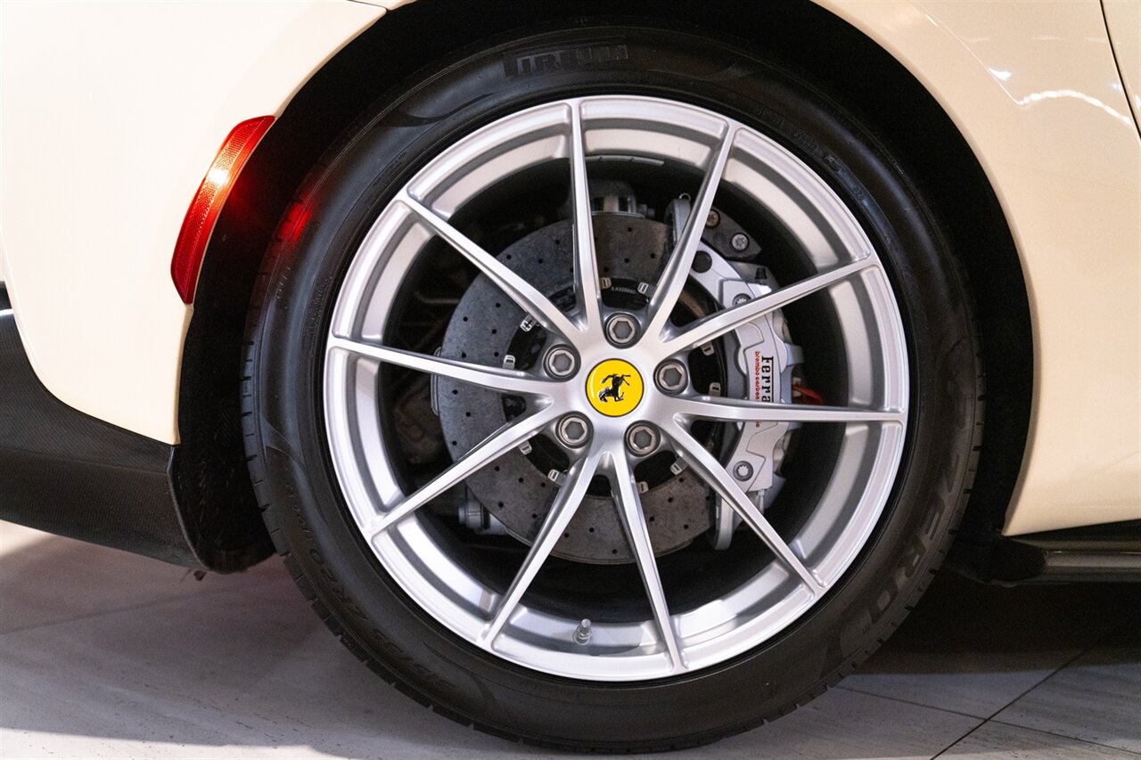 2019 Ferrari 812 Superfast - Photo 12 - Beverly Hills, CA 90212