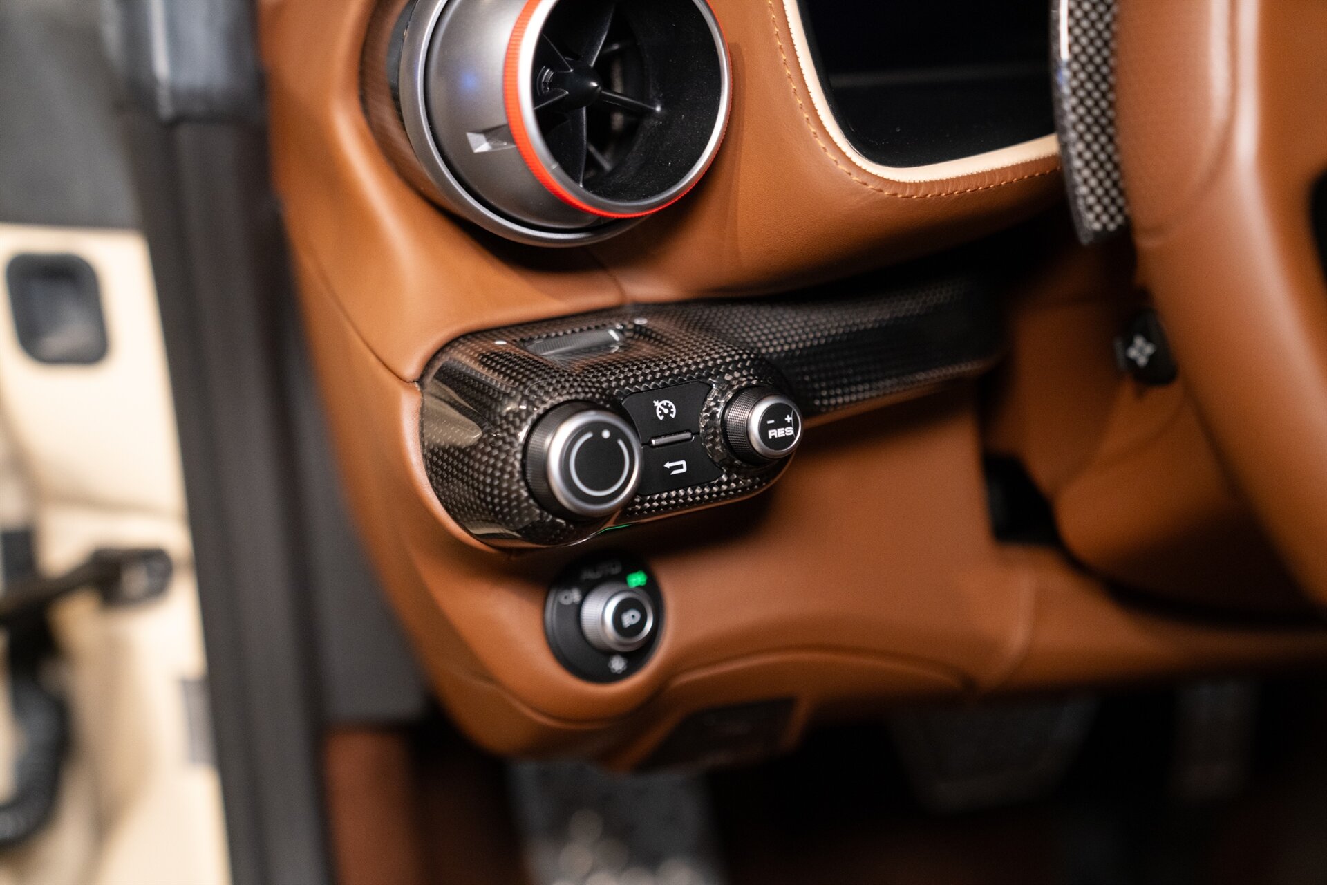 2019 Ferrari 812 Superfast - Photo 23