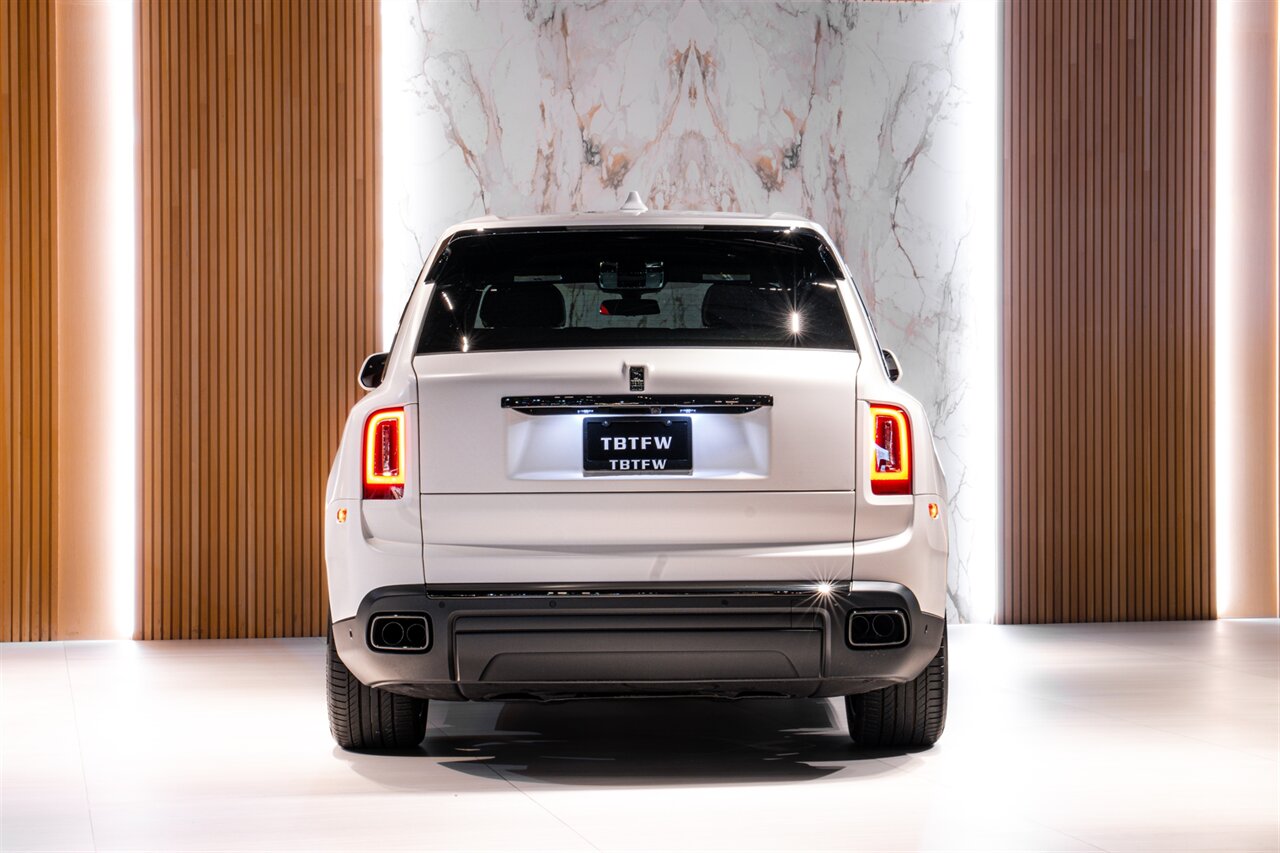 2023 Rolls-Royce Black Badge Cullinan - Photo 6 - Beverly Hills, CA 90212