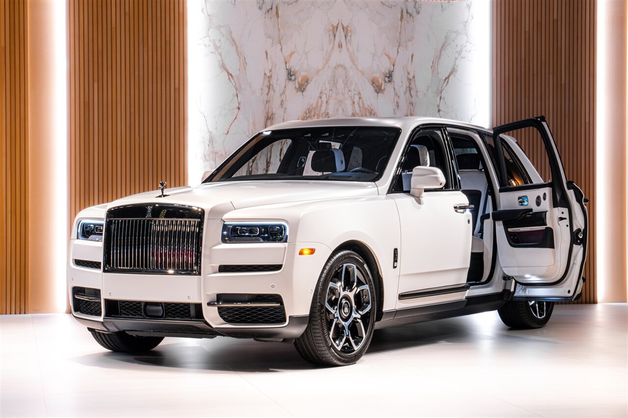 2023 Rolls-Royce Black Badge Cullinan - Photo 2 - Beverly Hills, CA 90212