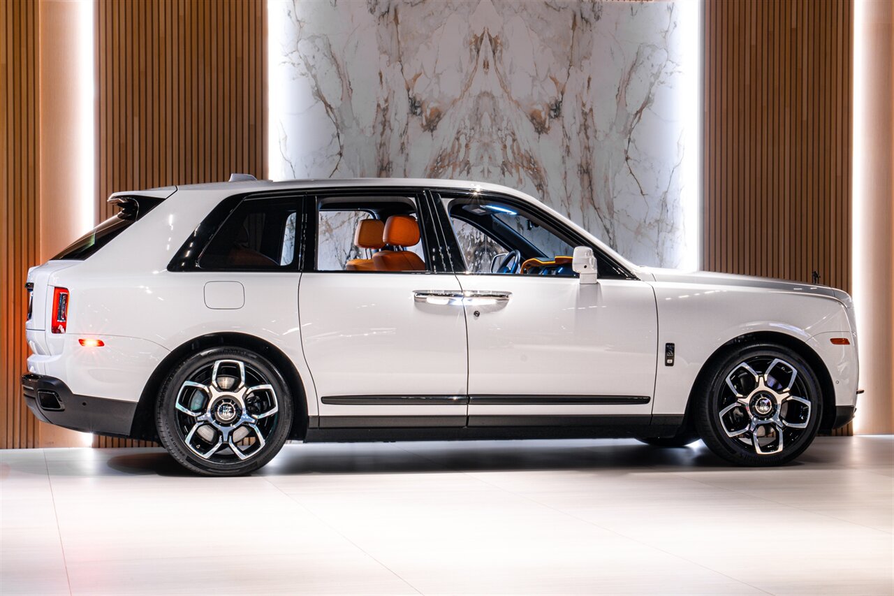 2023 Rolls-Royce Black Badge Cullinan - Photo 5 - Beverly Hills, CA 90212